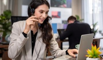Customer Support on Headset